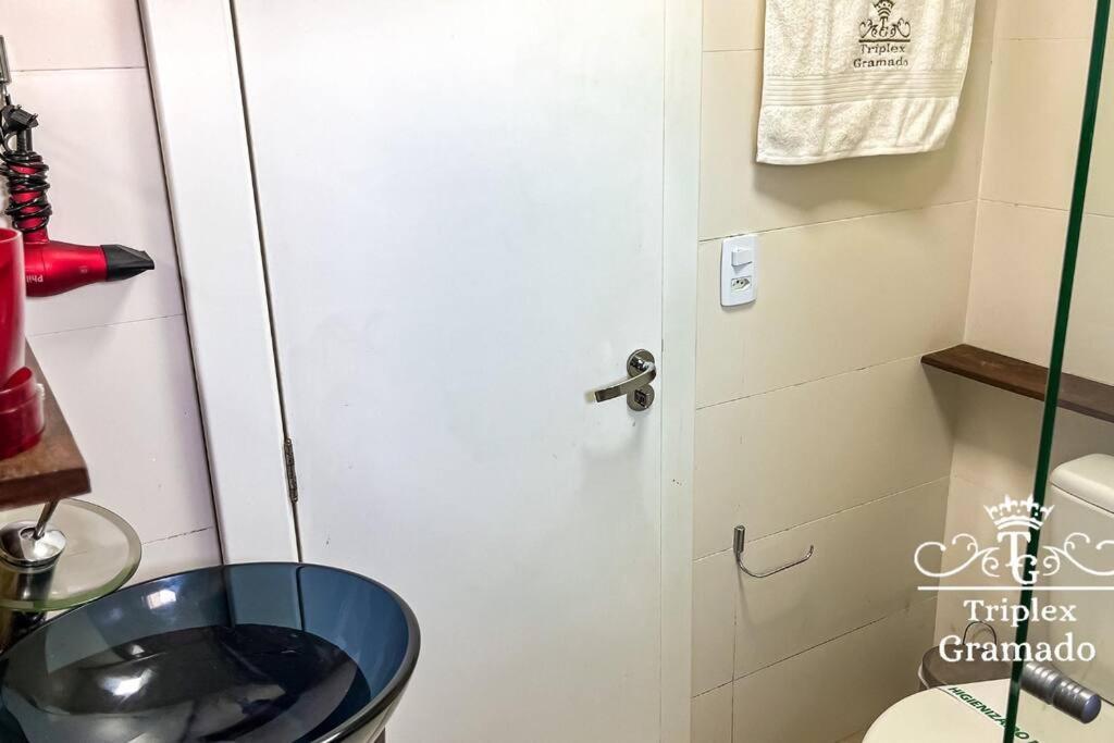Casa Triplex Com 03 Suites, Cond No Centro * Gramado